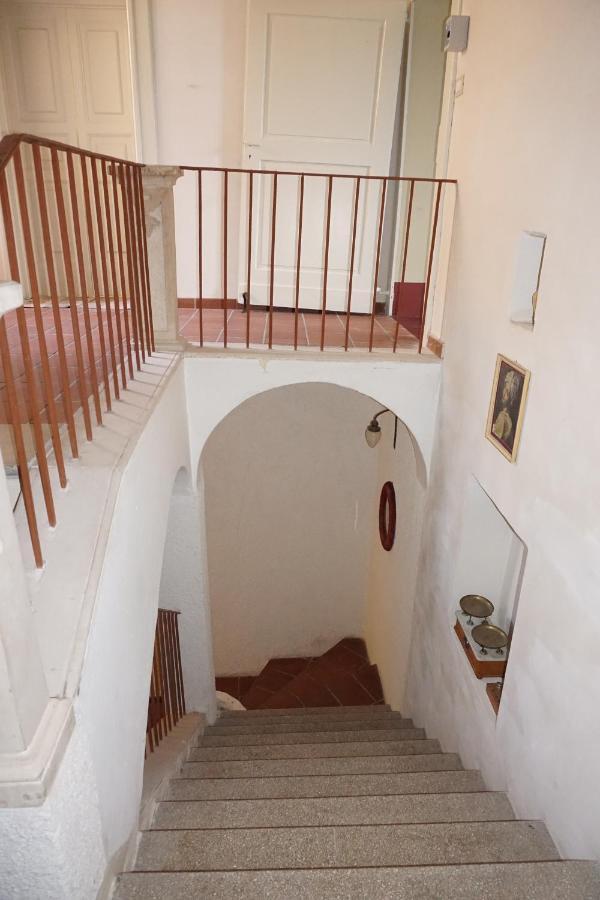 Palazzo De Fabritiis Bed & Breakfast Rosciano  ภายนอก รูปภาพ