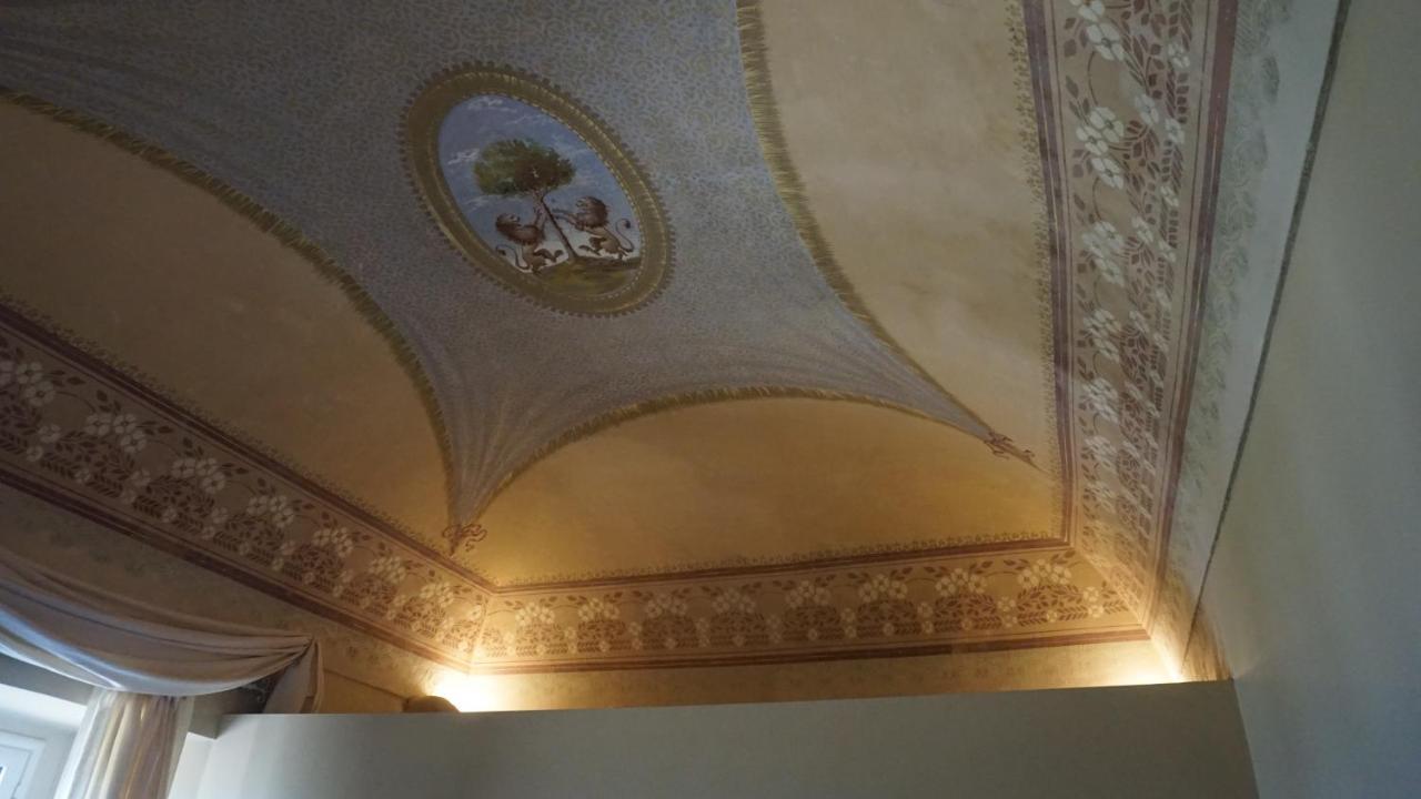 Palazzo De Fabritiis Bed & Breakfast Rosciano  ภายนอก รูปภาพ