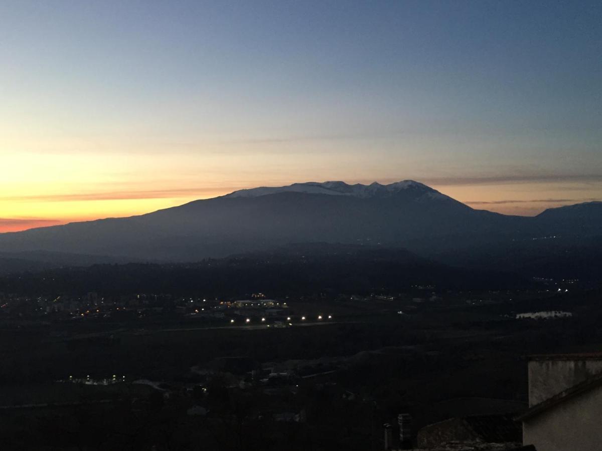 Palazzo De Fabritiis Bed & Breakfast Rosciano  ภายนอก รูปภาพ