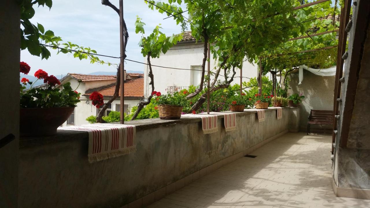 Palazzo De Fabritiis Bed & Breakfast Rosciano  ภายนอก รูปภาพ