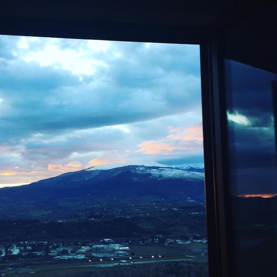 Palazzo De Fabritiis Bed & Breakfast Rosciano  ภายนอก รูปภาพ